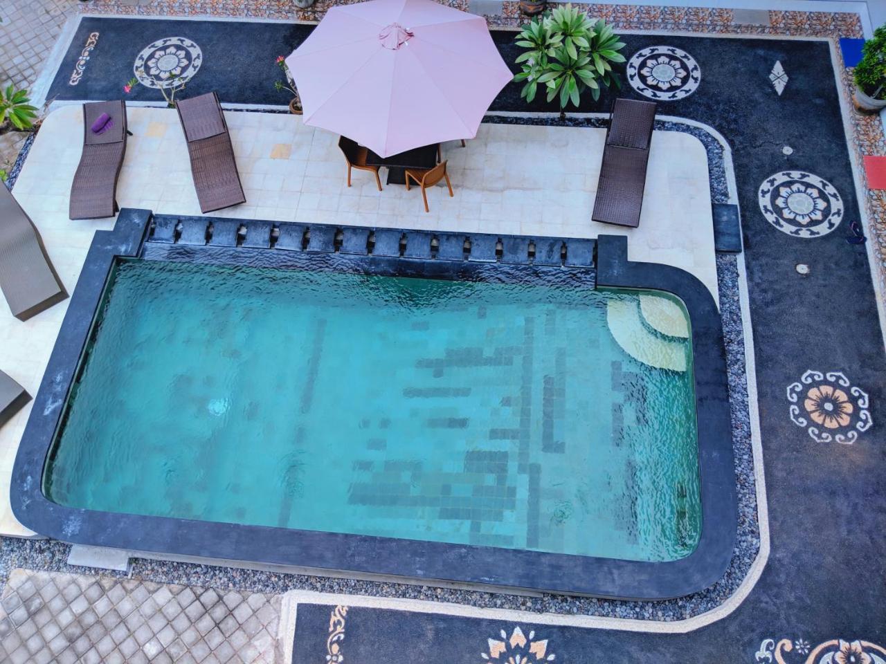 Serangan Inn Mimba パダンバイ エクステリア 写真